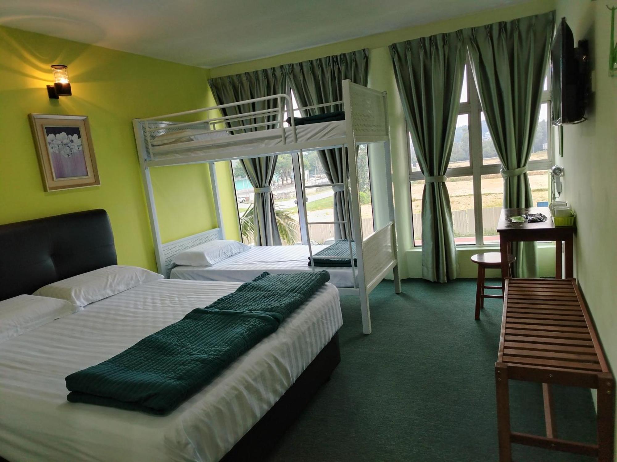 M & N Motel *