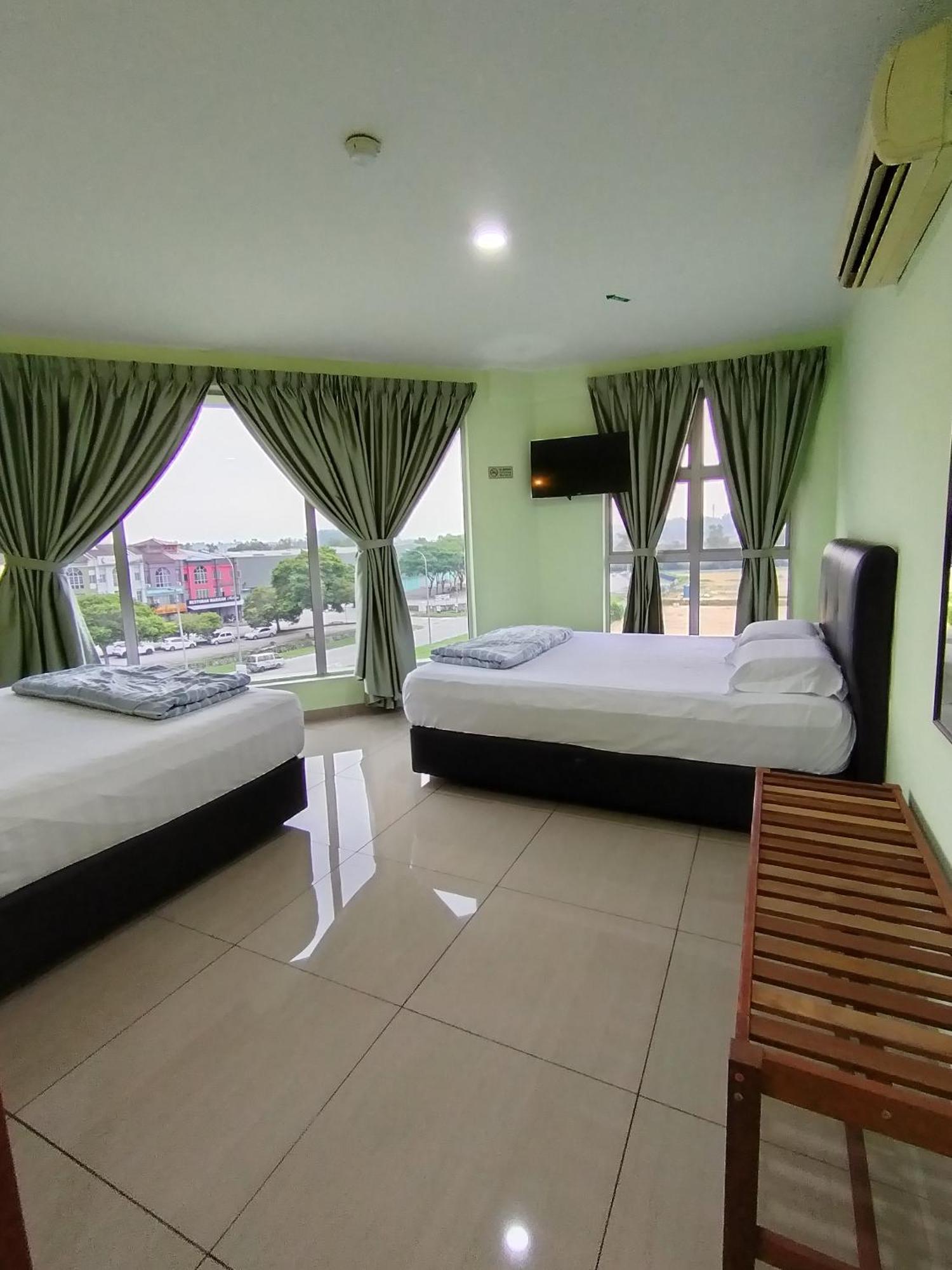 M & N * Seremban